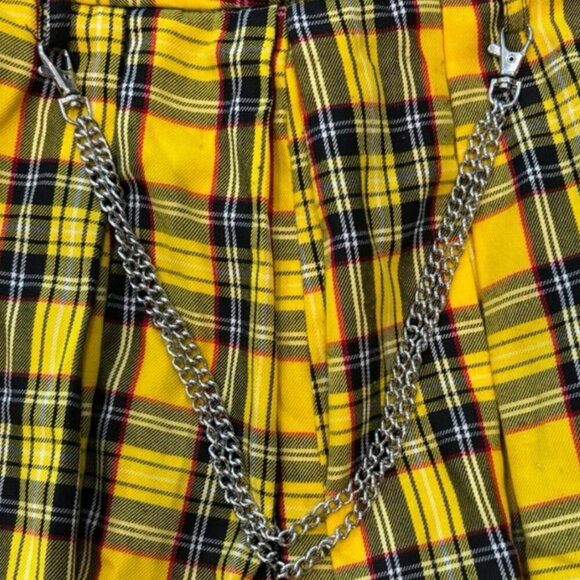 Hot Topic Yellow Plaid Pleated Mini Skirt w/ Chain | Punk Grunge | Size S - Picture 4 of 4